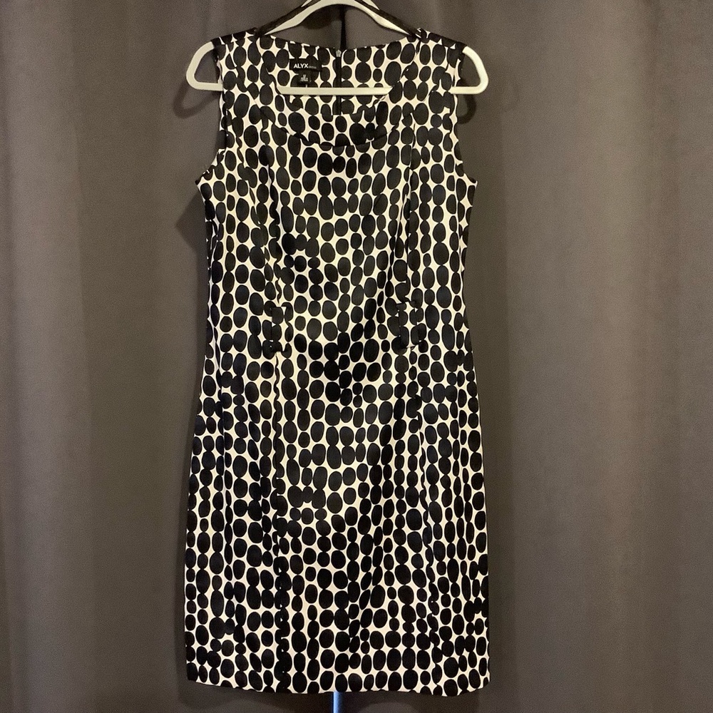 ✨🖤Gone on 2/4 if not sold🖤✨ Alyx dress black&white Size 12